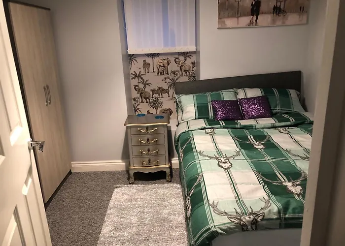 2 Bed Flat Near Mutley Plain Plymouth