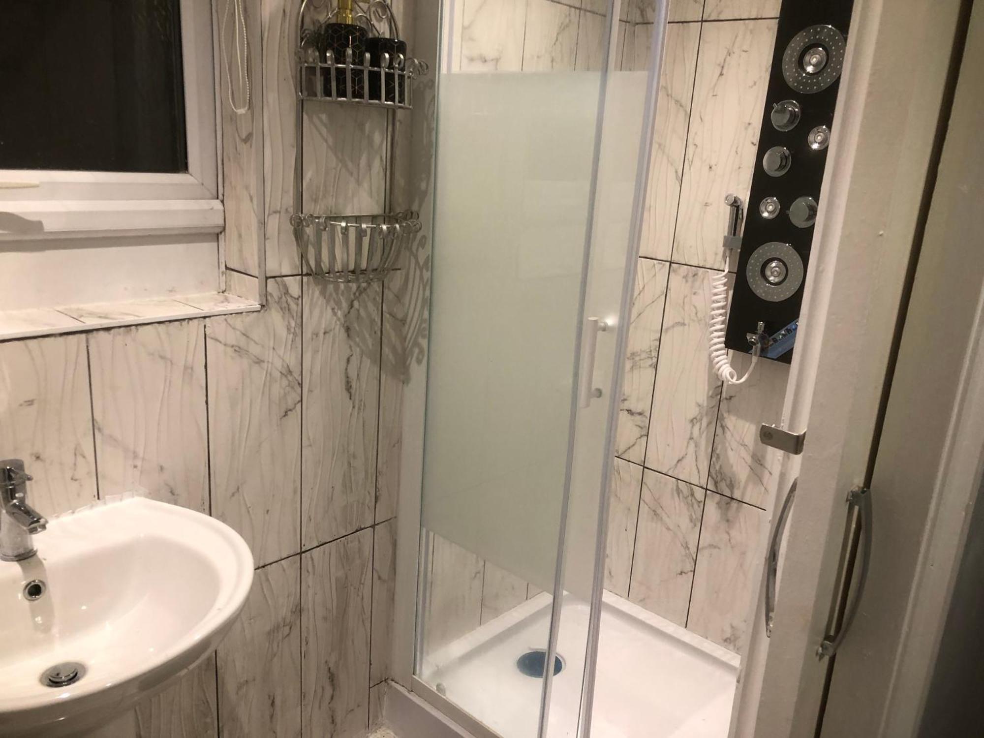 2 Bed Flat Near Mutley Plain Plymouth